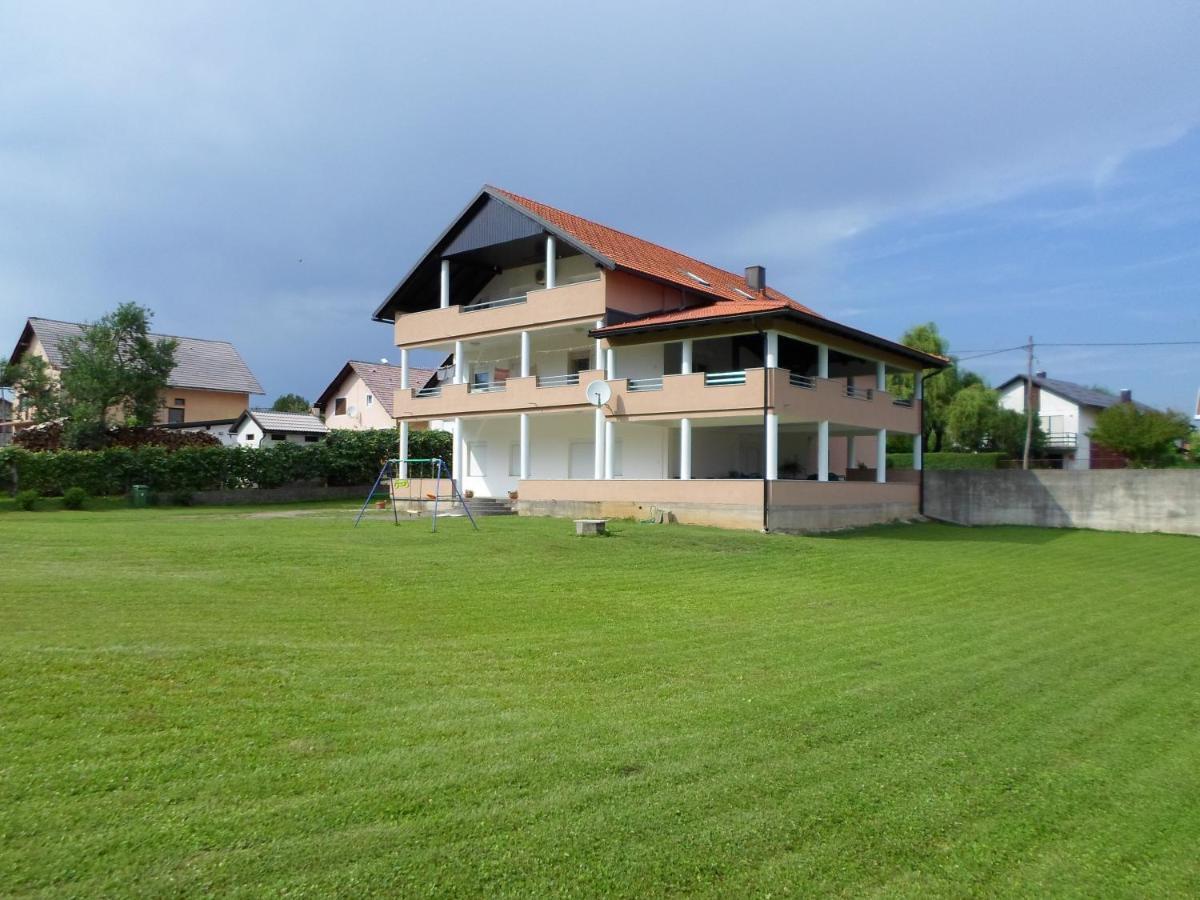 Apartment Gorska Vila Ogulin Esterno foto